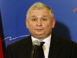 Kaczyński wzywa do poparcia PO, przez chwilę