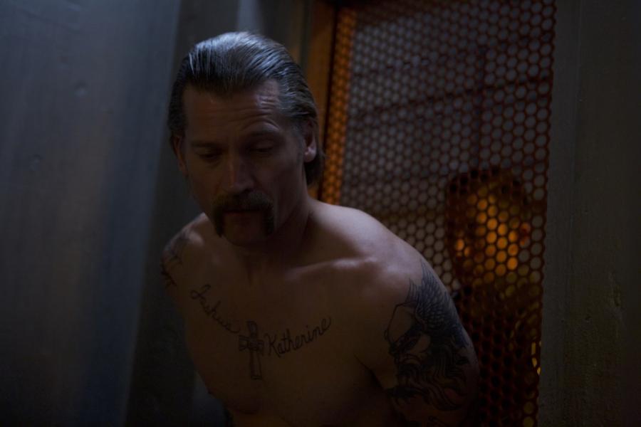 Nikolaj Coster-Waldau w filmie "Skazany". Polska premiera 27 października 2017 roku