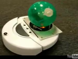 Zobacz, jak chomik pilotuje robota
