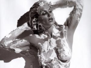 Cindy Crawford ubrana tylko w pianę?
