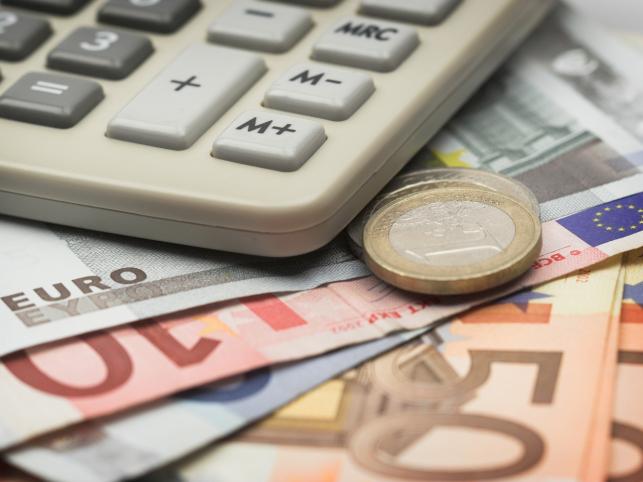 Rząd potajemnie negocjuje wprowadzenie euro
