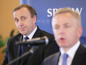 Rapacki i Schetyna kłócą się o policyjne emerytury