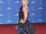 Jane Krakowski w drapowanej, asymetrycznej kreacji od Escady