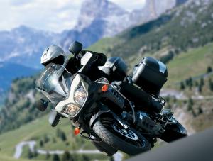 otocykli! Suzuki buduje fabrykę