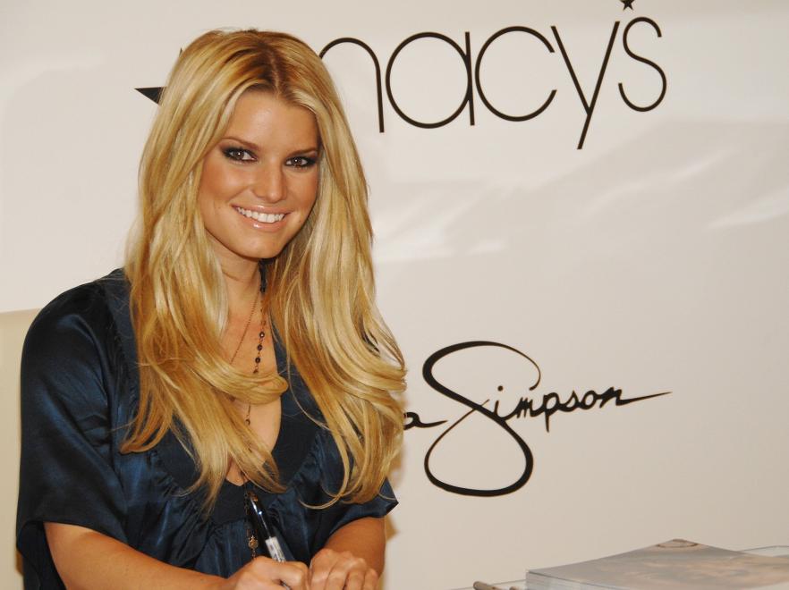 Jessica Simpson ma piękne zęby i aż trudno uwierzyć, że niechętnie je myje!