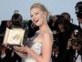 Kirsten Dunst z nagrodą festiwalu w cannes dla najlepszej aktorki. Dunst wyróżniono za kreację w filmie "Melancholia"; maj 2011