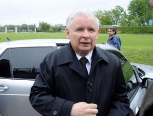 Kaczyński domaga się powołania nowej komisji ws. Smoleńska