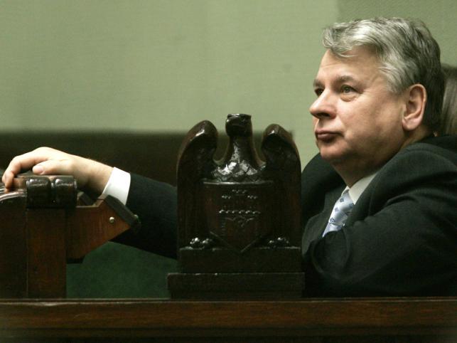 Posłowie dają sobie podwyżki