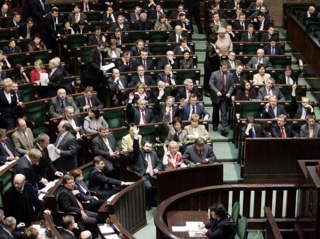 Większe emerytury dla parlamentarzystów