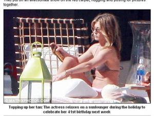 Jennifer Aniston w bikini wygląda świetnie