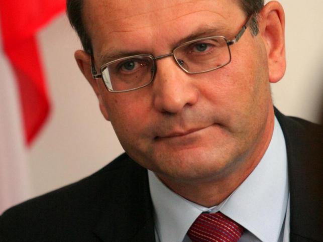 Posłowie utrącą zakaz bicia dzieci?