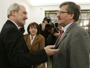 Polityczna wojna o dokumenty wywiadu