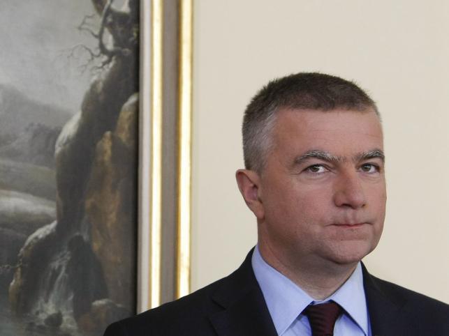 Niemiec płaci rachunki za "dozorcę" Grasia