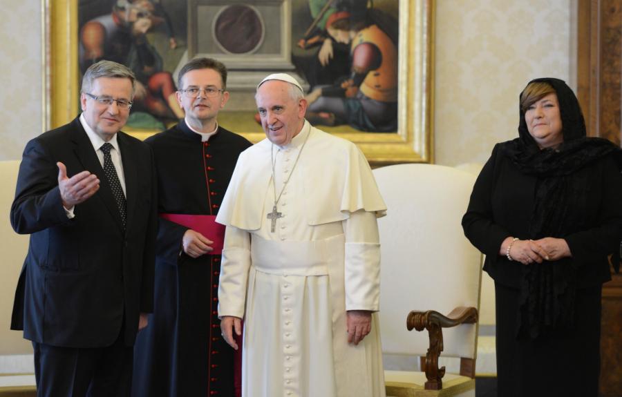 Prezydent Komorowski na audiencji u papieża Franciszka