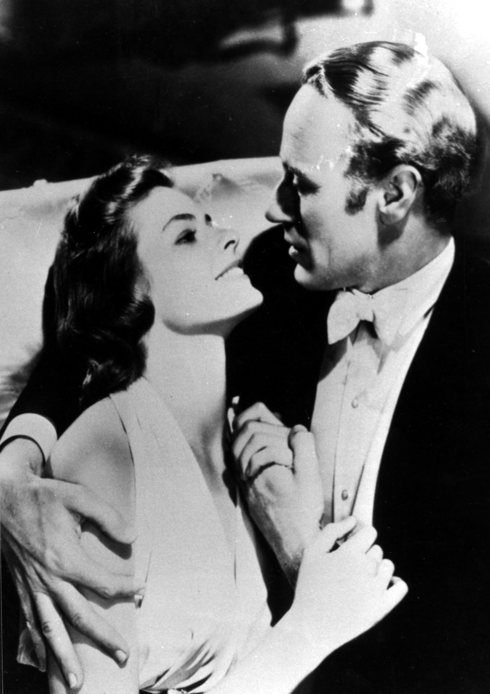 Ingrid Bergman i Leslie Howard w filmie "Intermezzo: A Love Story"