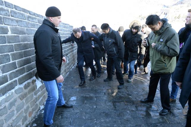Gdyby się Duda nie pośliznął przy Murze nie wiedzielibyśmy, że był w Chinach