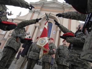 Zmasowany atak na polską armię