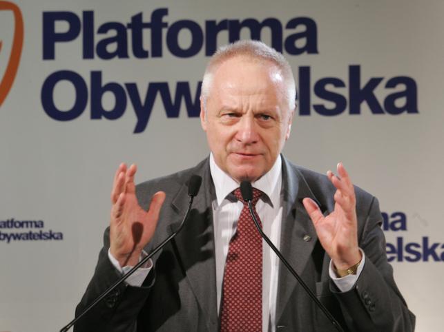 Niesołowski: PiS szykuje antyrosyjską prowokację