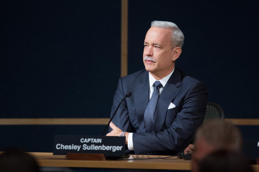 Film Clinta Eastwooda z Tomem Hanksem "Sully" od 2 grudnia 2016 w polskich kinach.