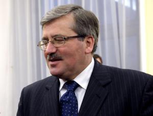 Komorowski: Wniosek o odwołanie Kurtyki to prima aprilis
