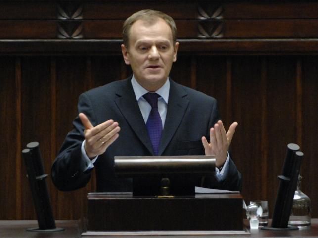 Tusk kłóci się z Kaczyńskim o pieniądze