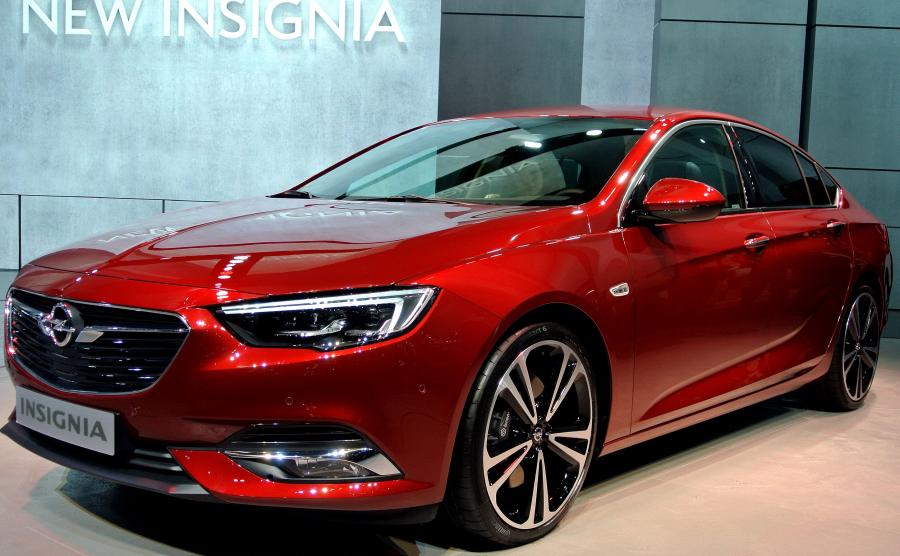 Opel insignia nowej generacji zawstydza mercedesa i